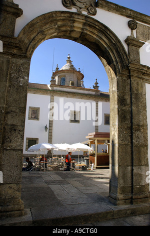 Viana do Castelo vecchio XIII secolo città arch & immobili Costa Verde Porto Norte Portogallo settentrionale della penisola Iberica Europa Foto Stock