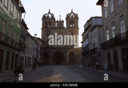 Vista street chiesa & architettura ecclesiastica di capitale religiosa Braga Porto Norte Portogallo del Nord Europa Iberia Foto Stock