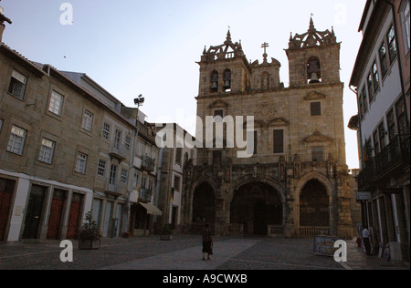 Vista street chiesa & architettura ecclesiastica di capitale religiosa Braga Porto Norte Portogallo del Nord Europa Iberia Foto Stock