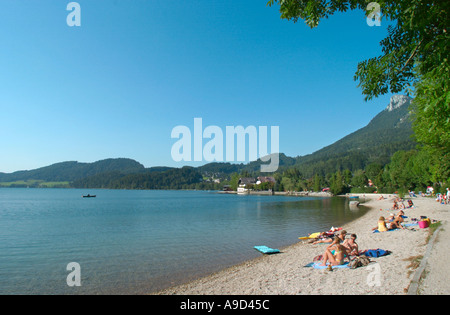 Spiaggia principale di Fuschl am See, il lago Fuschl, Austria Foto Stock