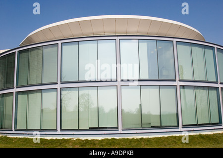 Sede centrale mondiale e un centro di distribuzione di WHSmiths Greenbridge in Swindon Foto Stock