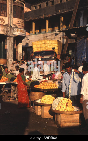 GOA, INDIA. Un colorato di scena a Gandhi nel mercato Margao. Foto Stock