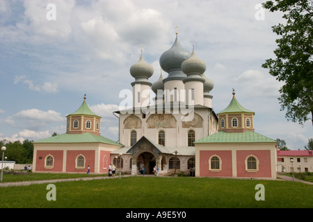Tikhvin cattedrale della Dormizione, Tikhvin assunzione monastero, Tikhvin, l'oblast di Leningrado, Russia. Foto Stock