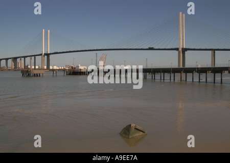 Queen Elizabeth II Bridge Dartford porta London Orbital M25 attraverso il Fiume Tamigi Foto Stock