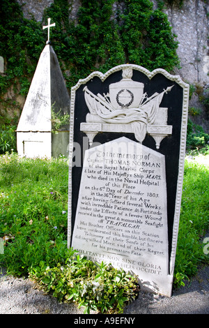 Il capitano Thomas Norman Royal Marine s grave e pietra ex HMS Marte in Trafalgar cimitero in Gibilterra Foto Stock
