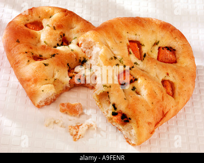 Marocchino pane piatto con carote Foto Stock