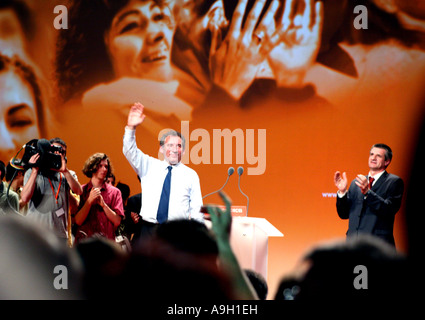 Uomo politico francese François Bayrou al rally finale prima del 2007 elezione Foto Stock