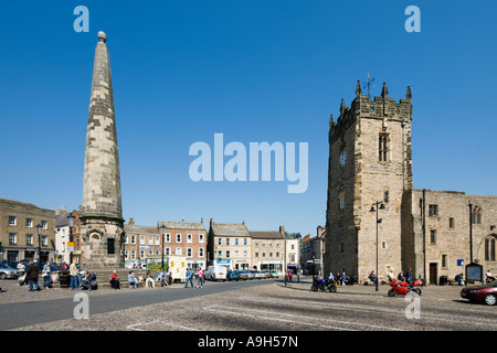 Il centro della città e luogo di mercato, Richmond, Yorkshire Dales, North Yorkshire, Inghilterra, Regno Unito Foto Stock