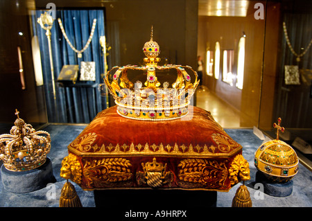 La corona dei re di Baviera e orb, Tesoro della Residenz di Monaco di Baviera, Germania Foto Stock
