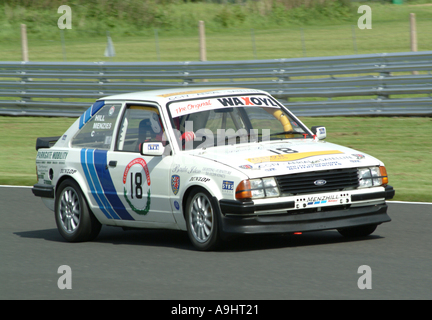 Ford Escort RS1600i Car Racing ad Oulton Park Motor Racing circuito Cheshire England Regno Unito Regno Unito Foto Stock