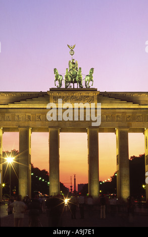 Berlin Brandenburg Gate Brandenburger Tor tramonto Foto Stock