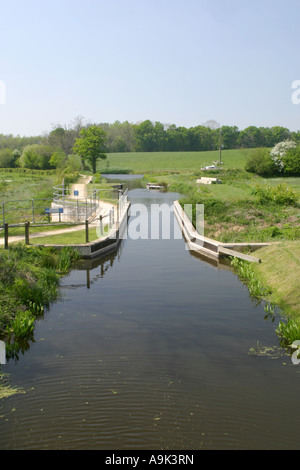 Wey e Arun Canal Maggio 2007 Foto Stock