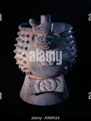 Messico Archeologia urna in ceramica dal Messico s Oaxaca Valley si trova spesso come gravi offerte in tombe costruite durante il tardo classico Foto Stock