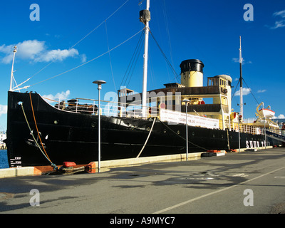 TALLINN ESTONIA EUROPA Settembre Jaamurja Suur pedaggio Estone museo marittimo alloggiato in un vecchio icebreaker nella baia di Tallinn Foto Stock