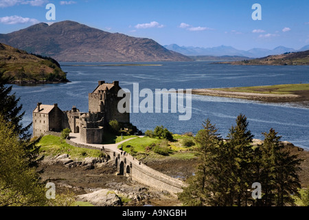 Eilean Donan Castle vicino a Dornie e Loch Duich, regione delle Highlands, Scozia. Foto Stock