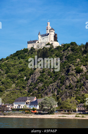 Il Marksburg castello vicino a Braubach sopra il fiume Reno, Renania, Germania, Europa Foto Stock