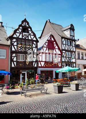Graticcio negozi, case e locande a Rhens nella Valle del Reno, Germania, Europa Foto Stock