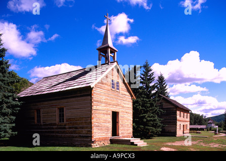 Dunvegan Parco Provinciale e sito storico, Alberta, Canada - Storico San Carlo Chiesa della missione e canonica, Hudson's Bay Post Foto Stock