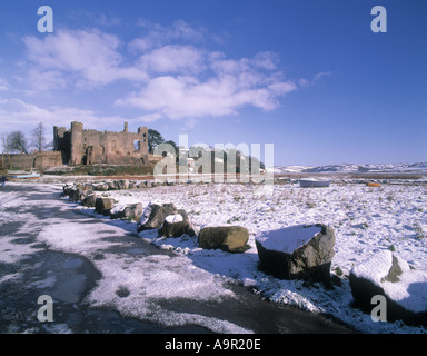 Laugharne Castle Carmarthenshire Galles in inverno Foto Stock