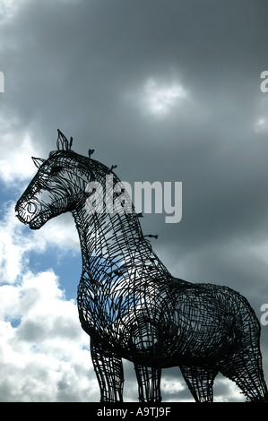 'L'Clydesdale gabbia in ferro di armatura cavallo pesante' un enorme 'modello aratro cavallo " Scozia Foto Stock