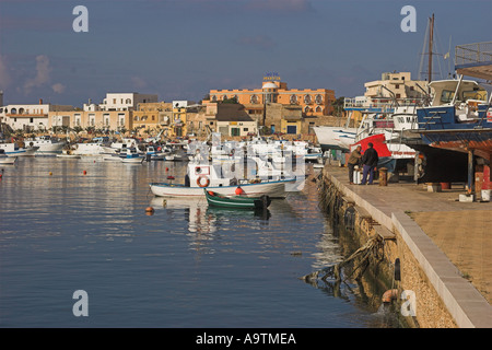 Pantelleria Pescherecci nel porto Sicilia Foto Stock