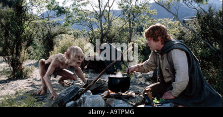 Il SIGNORE DEGLI ANELLI : LE DUE TORRI - 2002 Entertainment/NewLine film con Sean Astin a destra e Gollum Foto Stock