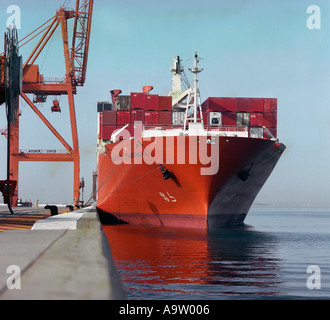 Contenitore nave Barbiere Tonsberg nel porto di Mina Sulman Bahrain Foto Stock