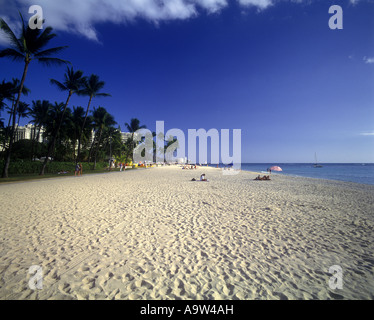 La spiaggia di Waikiki di Oahu HONOLULU HAWAII USA Foto Stock