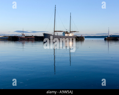 Vecchia barca in porto Avoch in Moray Firth Scozia Scotland Foto Stock