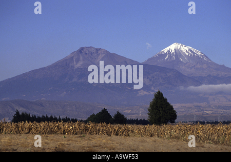 Il Pico de Orizaba, un vulcano e la montagna più alta in Messico, si trova accanto a stato di Veracruz, Messico Foto Stock