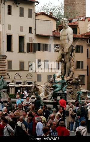La fontana del Nettuno in Piazza della Signoria a Firenze Italia Foto Stock
