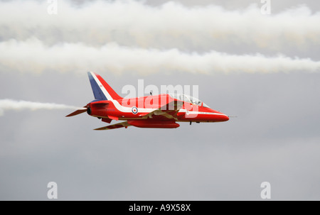 RAF frecce rosse BAE Hawk Trainer Display di Acrobazia Aerea Foto Stock