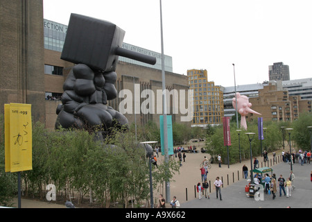 Tate Modern art gallery vista esterna inaugurato a maggio 2000 convertito power station South Bank di Londra Inghilterra Foto Stock