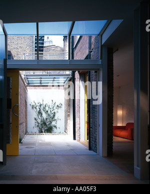 Casa in Clerkenwell. Londra - Ingresso hall. Architetto: Derek Wylie Foto Stock