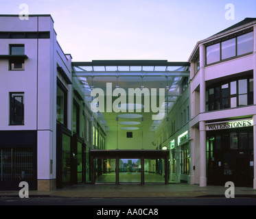 Royal Priors shopping centre, Leamington Spa Foto Stock