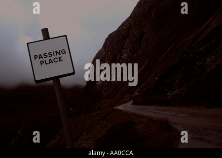 Bealach Na Bo Wester Ross Highlands della Scozia passante posto sulla strada stretta Foto Stock