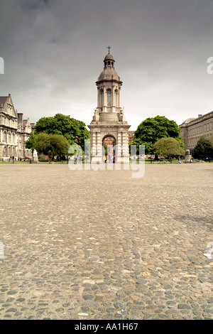 Il cortile centrale del Trinity College a Dublino, Irlanda. Foto Stock