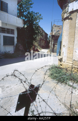 All'interno della zona di buffer tra bagno turco e greco Nicosia (Lefkosia), Cipro Foto Stock