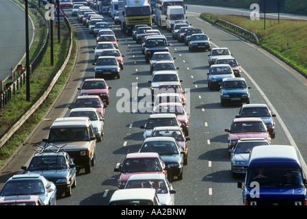 Inceppamento di traffico su autostrada M6, Cheshire, Regno Unito Foto Stock