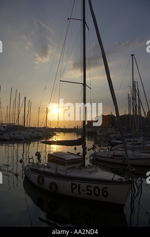 Barche nel porto di Pirano Foto Stock