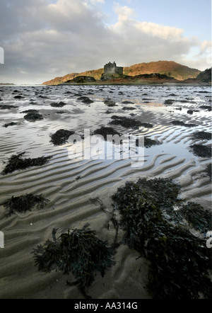 Castello Tioram home del Clan Ranald Loch Moidart Highlands della Scozia UK Foto Stock