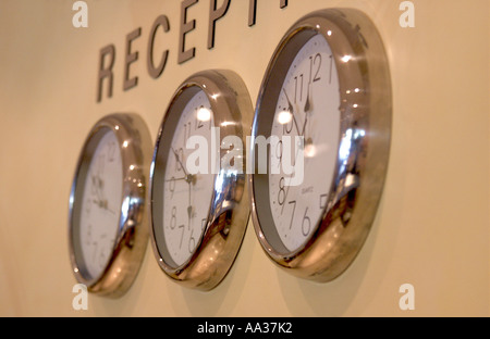 Orologi in ricezione Foto Stock