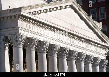 Palazzo federale dell ufficio postale e Court House New Haven Connecticut USA con pilastri Foto Stock