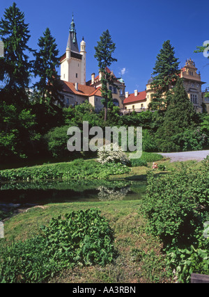 Pruhonice, Praga, Repubblica Ceca. Neo Rinascimentale Zamek (castello) in giardini botanici Foto Stock