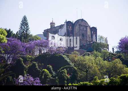 Chiesa sulla collina, Basilica de Nuestra Senora de Guadalupe, Nostra Signora di Guadalupe, Città del Messico, Messico Foto Stock