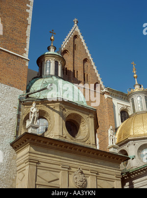 Dettagli esterni di due cappelle, wavel royal cattedrale, colle Wavel, Cracovia, Malopolska, Polonia. Foto Stock