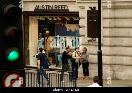 Austin Reed store su Regent Street Londra Inghilterra REGNO UNITO Foto Stock