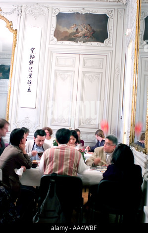 Parigi Francia, le persone alla 'Il Centro Culturale Cinese' 'Festival di gastronomia cinese" "Ristorante Cinese " Viaggio in Asia Foto Stock