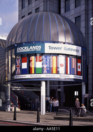 Ingresso alla Docklands Light Railway Tower Gateway stazione ferroviaria Tower Hamlets London Inghilterra England Regno Unito Foto Stock