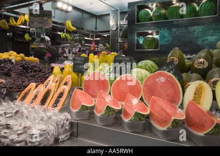 Barcellona, Spagna. Mercat de Sant Josep noto anche come La Boqueria, il mercato coperto Foto Stock